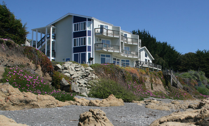 Oceanfront Inn at Shelter Cove